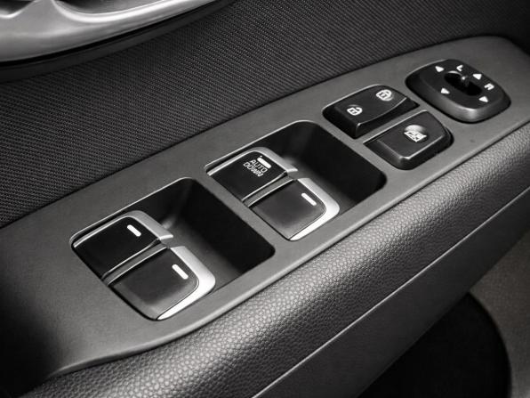 Kia Soul II Рестайлинг с пробегом 2018 года, цена 1 377 000 рублей, 150654 км, хэтчбек, Автокод Объявления