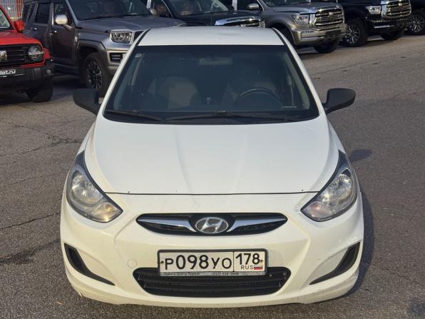 Hyundai Solaris I с пробегом 2014 года, цена 790 000 рублей, 140490 км, седан, Автокод Объявления
