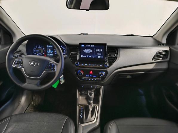 Hyundai Solaris II Рестайлинг с пробегом 2021 года, цена 1 819 000 рублей, 57461 км, седан, Автокод Объявления