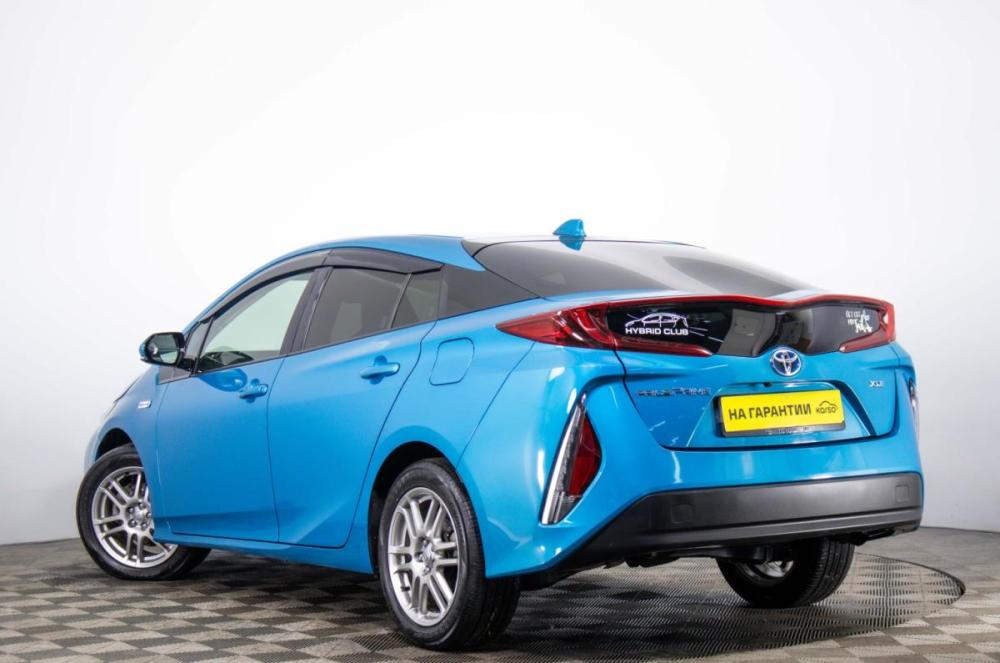 Toyota Prius IV (XW50) Пермь  - изображение 7