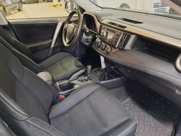 Toyota RAV4 IV (XA40) с пробегом 2015 года, цена 1 930 000 рублей, 173288 км, внедорожник, Автокод Объявления