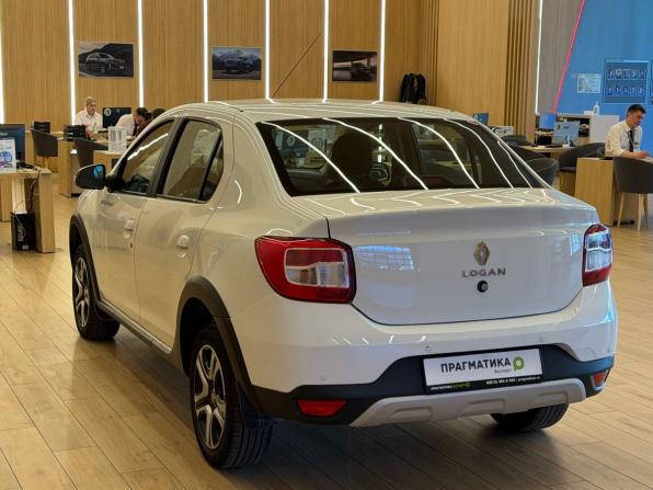 Renault Logan II Рестайлинг с пробегом 2022 года, цена 1 038 000 рублей, 93000 км, седан, Автокод Объявления