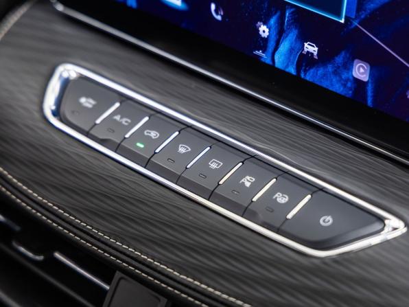 Haval Jolion I Рестайлинг с пробегом 2024 года, цена 2 068 000 рублей, 53749 км, внедорожник, Автокод Объявления