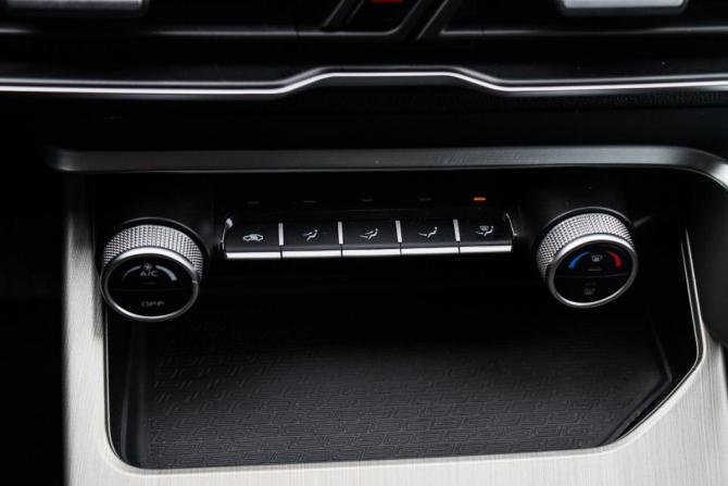 Geely Coolray I с пробегом 2022 года, цена 1 970 000 рублей, 27010 км, внедорожник, Автокод Объявления