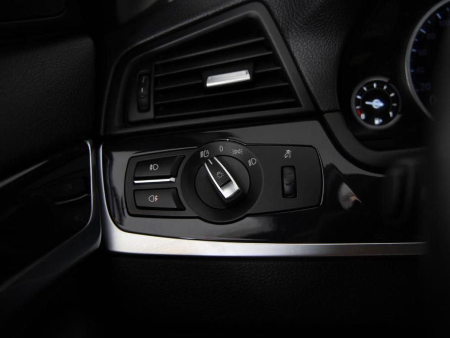 BMW 5 серии VI (F10/F11/F07) Рестайлинг Санкт-Петербург  - изображение 19