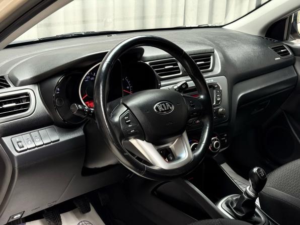 Kia Rio III с пробегом 2014 года, цена 1 049 000 рублей, 71600 км, хэтчбек, Автокод Объявления
