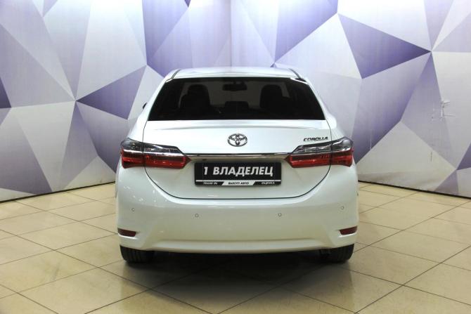 Toyota Corolla XI (E160 E170 E180) Рестайлинг 1 с пробегом 2016 года, цена 1 637 000 рублей, 90161 км, седан, Автокод Объявления