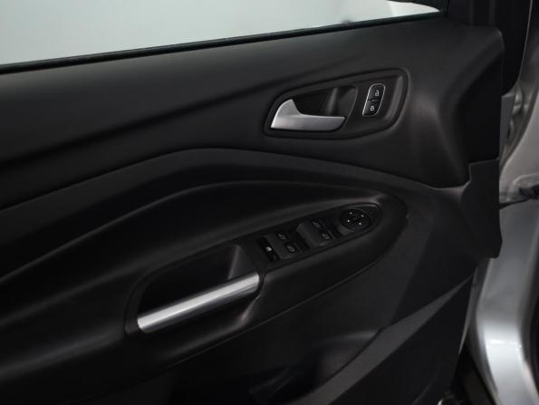 Ford Kuga II Рестайлинг с пробегом 2018 года, цена 1 889 000 рублей, 107287 км, внедорожник, Автокод Объявления