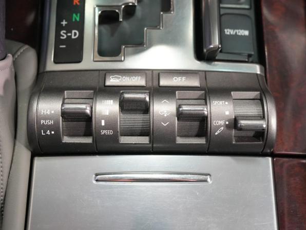 Lexus LX III с пробегом 2008 года, цена 2 950 000 рублей, 260265 км, внедорожник, Автокод Объявления