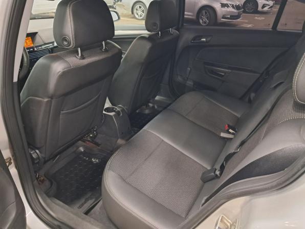 Opel Astra H Рестайлинг с пробегом 2008 года, цена 339 000 рублей, 192000 км, седан, Автокод Объявления