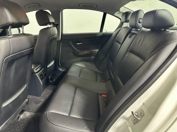 BMW 3 серии V (E90/E91/E92/E93) Рестайлинг с пробегом 2011 года, цена 1 150 000 рублей, 227197 км, седан, Автокод Объявления