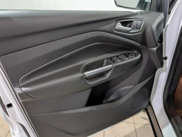 Ford Kuga II Рестайлинг с пробегом 2017 года, цена 1 650 000 рублей, 114574 км, внедорожник, Автокод Объявления