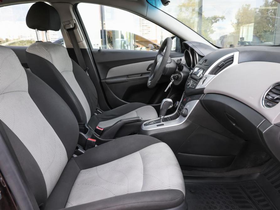 Chevrolet Cruze I Рестайлинг Москва  - изображение 10