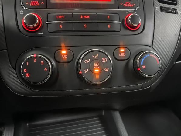 Kia Cerato III с пробегом 2015 года, цена 1 390 000 рублей, 60285 км, седан, Автокод Объявления