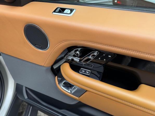 Land Rover Range Rover IV Рестайлинг с пробегом 2018 года, цена 5 190 000 рублей, 141440 км, внедорожник, Автокод Объявления