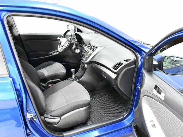 Hyundai Solaris I с пробегом 2012 года, цена 647 000 рублей, 112407 км, хэтчбек, Автокод Объявления