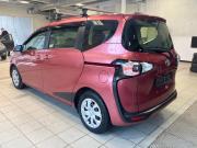 Toyota Sienta II Челябинск  - изображение 25