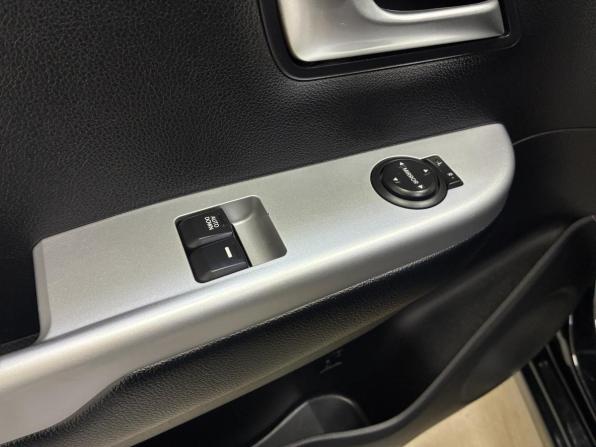 Kia Rio III Рестайлинг с пробегом 2015 года, цена 1 039 000 рублей, 128000 км, хэтчбек, Автокод Объявления