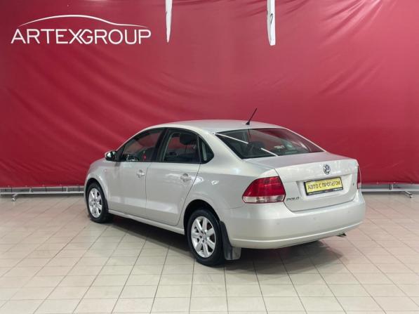 Volkswagen Polo V с пробегом 2013 года, цена 650 000 рублей, 180000 км, седан, Автокод Объявления