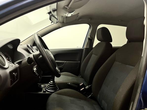 Ford Fiesta Mk5 с пробегом 2007 года, цена 399 000 рублей, 104766 км, хэтчбек, Автокод Объявления