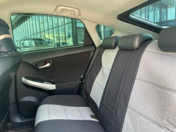 Toyota Prius III Рестайлинг (XW30) с пробегом 2012 года, цена 970 000 рублей, 217753 км, лифтбек, Автокод Объявления