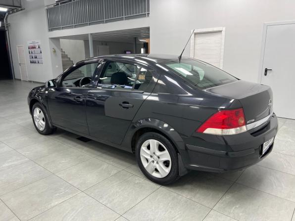 Opel Astra H Рестайлинг с пробегом 2014 года, цена 800 000 рублей, 74222 км, седан, Автокод Объявления