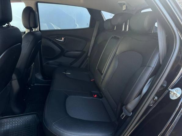 Hyundai ix35 I Рестайлинг с пробегом 2014 года, цена 1 295 000 рублей, 268886 км, внедорожник, Автокод Объявления