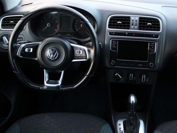 Volkswagen Polo V Рестайлинг с пробегом 2020 года, цена 1 349 000 рублей, 113887 км, седан, Автокод Объявления