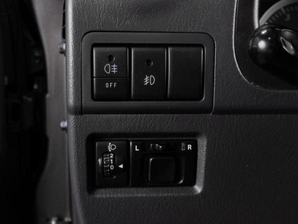 Suzuki Jimny III Рестайлинг 1 с пробегом 2011 года, цена 1 120 000 рублей, 155553 км, внедорожник, Автокод Объявления