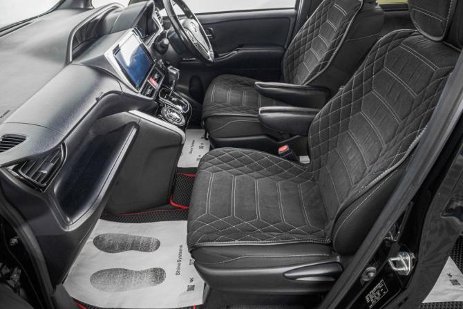 Toyota Voxy III (R80) Рестайлинг с пробегом 2018 года, цена 2 809 000 рублей, 125000 км, минивэн, Автокод Объявления