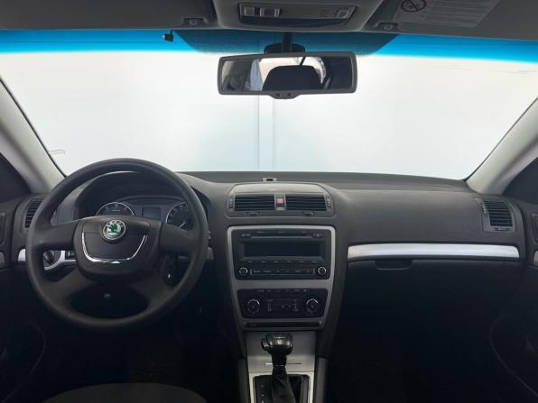 Skoda Octavia II (A5) Рестайлинг с пробегом 2013 года, цена 1 099 000 рублей, 169900 км, лифтбек, Автокод Объявления