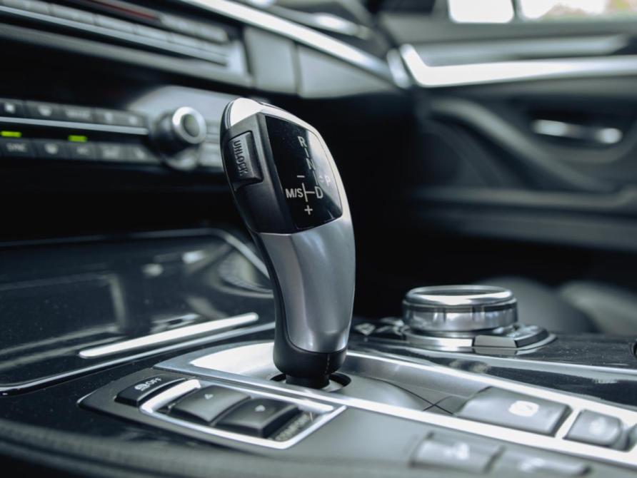 BMW 5 серии VI (F10/F11/F07) Рестайлинг Санкт-Петербург  - изображение 36