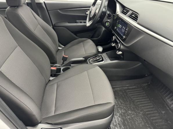 Kia Rio IV Рестайлинг с пробегом 2021 года, цена 1 833 000 рублей, 22843 км, седан, Автокод Объявления