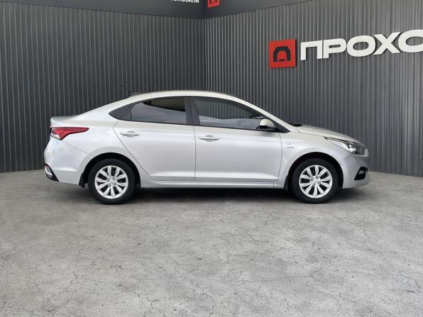 Hyundai Solaris II с пробегом 2019 года, цена 1 157 000 рублей, 142084 км, седан, Автокод Объявления