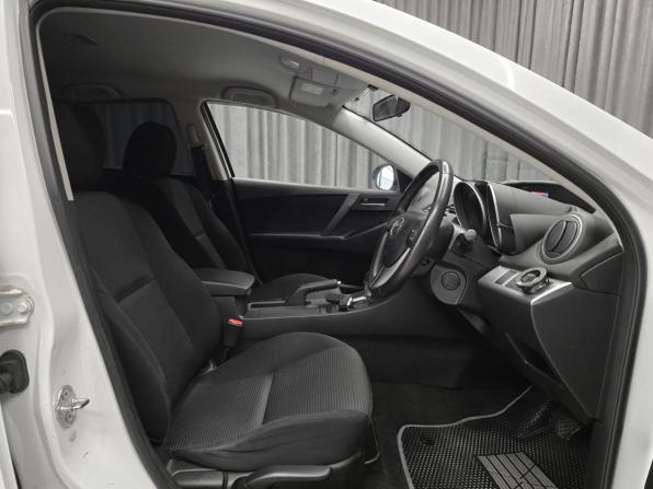 Mazda Axela II с пробегом 2013 года, цена 1 105 000 рублей, 58000 км, хэтчбек, Автокод Объявления