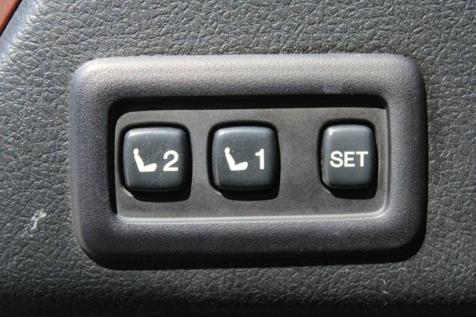 Toyota Land Cruiser Prado 150 Series Рестайлинг 1 с пробегом 2014 года, цена 3 150 000 рублей, 256000 км, внедорожник, Автокод Объявления