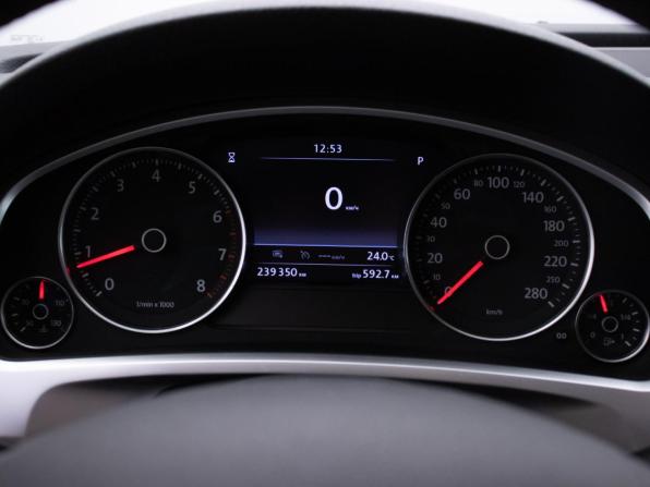 Volkswagen Touareg II Рестайлинг с пробегом 2015 года, цена 2 370 000 рублей, 239349 км, внедорожник, Автокод Объявления