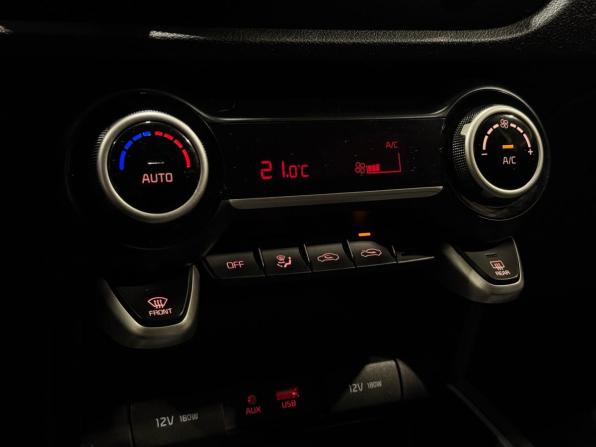 Kia Rio IV с пробегом 2017 года, цена 1 399 000 рублей, 102024 км, хэтчбек, Автокод Объявления