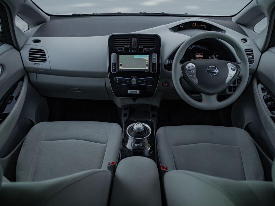 Nissan Leaf I (ZE0/AZE0) Тюмень  - изображение 12