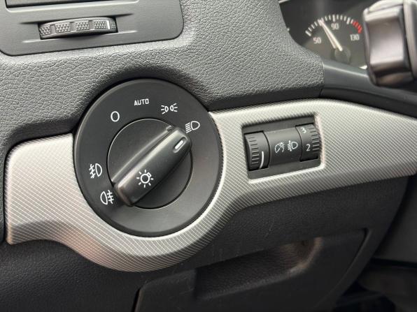 Skoda Octavia II (A5) Рестайлинг с пробегом 2013 года, цена 715 000 рублей, 217842 км, лифтбек, Автокод Объявления