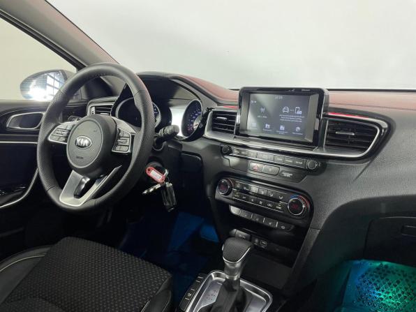 Kia Ceed III с пробегом 2018 года, цена 1 865 000 рублей, 166247 км, универсал, Автокод Объявления