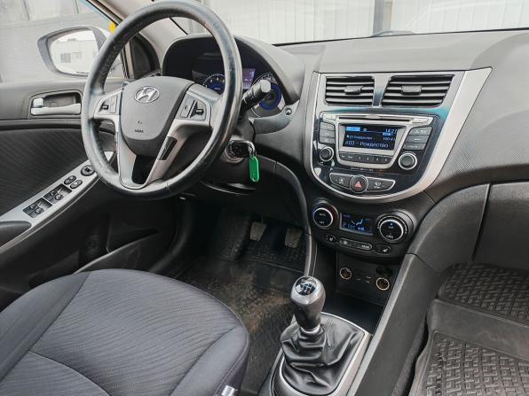 Hyundai Solaris I Рестайлинг с пробегом 2016 года, цена 718 000 рублей, 228452 км, седан, Автокод Объявления