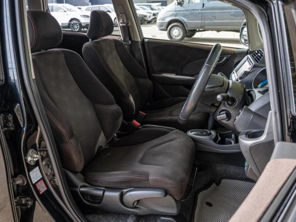 Honda Fit II с пробегом 2012 года, цена 930 000 рублей, 98046 км, хэтчбек, Автокод Объявления