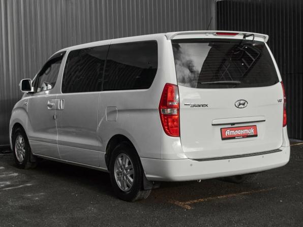 Hyundai Grand Starex I Рестайлинг с пробегом 2017 года, цена 2 590 000 рублей, 113344 км, минивэн, Автокод Объявления