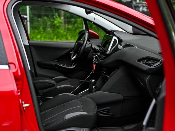 Peugeot 208 I с пробегом 2013 года, цена 480 000 рублей, 266746 км, хэтчбек, Автокод Объявления