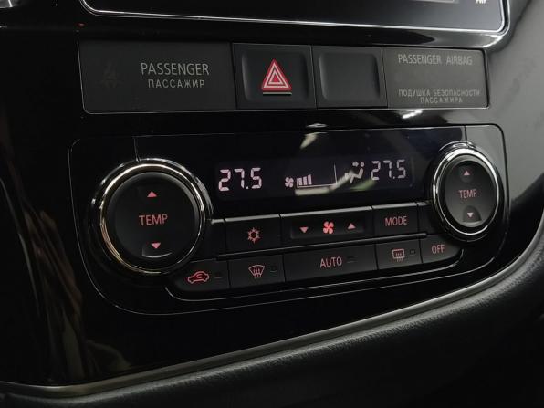 Mitsubishi Outlander III Рестайлинг 2 с пробегом 2018 года, цена 1 694 000 рублей, 101050 км, внедорожник, Автокод Объявления