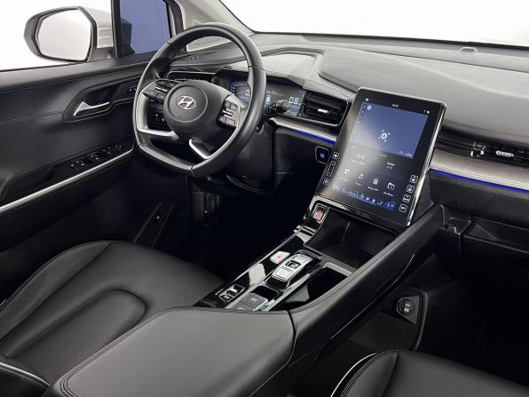 Hyundai Custo I с пробегом 2022 года, цена 3 500 000 рублей, 27118 км, минивэн, Автокод Объявления