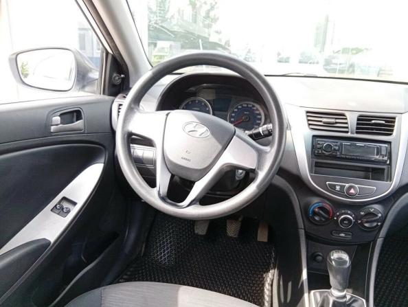 Hyundai Solaris I Рестайлинг с пробегом 2016 года, цена 890 000 рублей, 143988 км, седан, Автокод Объявления