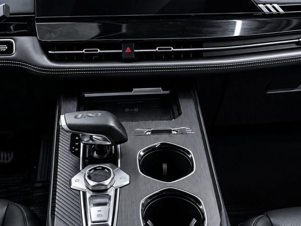 Changan UNI-K с пробегом 2023 года, цена 2 749 900 рублей, 88000 км, внедорожник, Автокод Объявления
