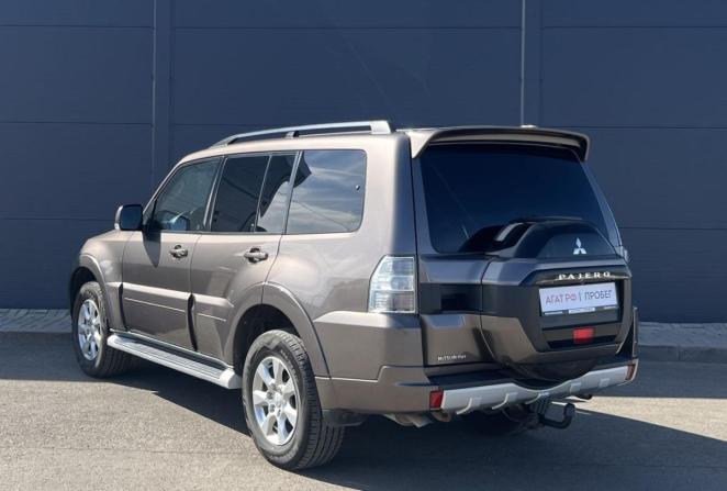 Mitsubishi Pajero IV Рестайлинг 2 с пробегом 2015 года, цена 2 290 000 рублей, 175273 км, внедорожник, Автокод Объявления